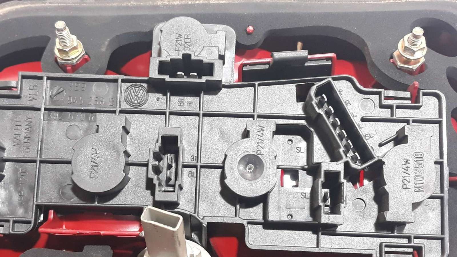 PILOTO TRASERO DERECHO VOLKSWAGEN PASSAT VARIANT (3B6) 2000-2005 (3B9945096AA 1625680)