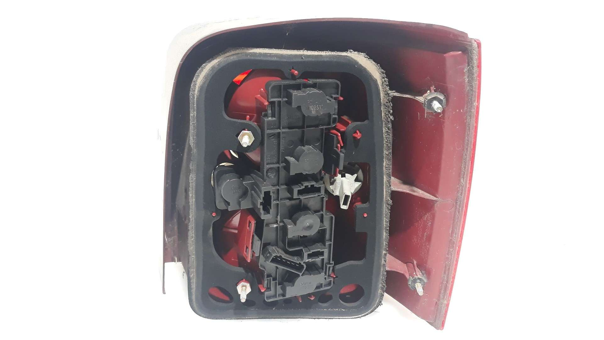 PILOTO TRASERO IZQUIERDO VOLKSWAGEN PASSAT VARIANT (3B6) 2000-2005 (3B9945095AA 1625681)