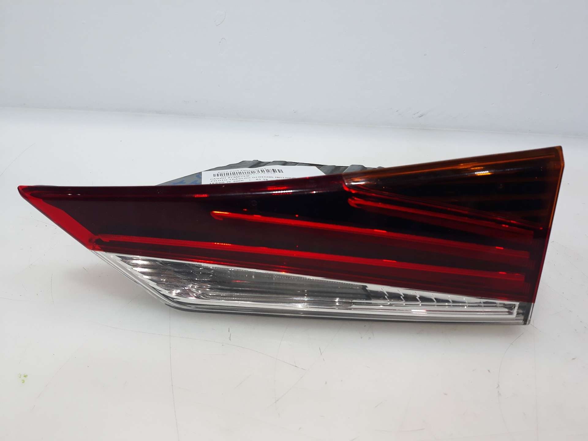 PILOTO TRASERO DERECHO INTERIOR LEXUS IS 2013- (8158053162 1574332)