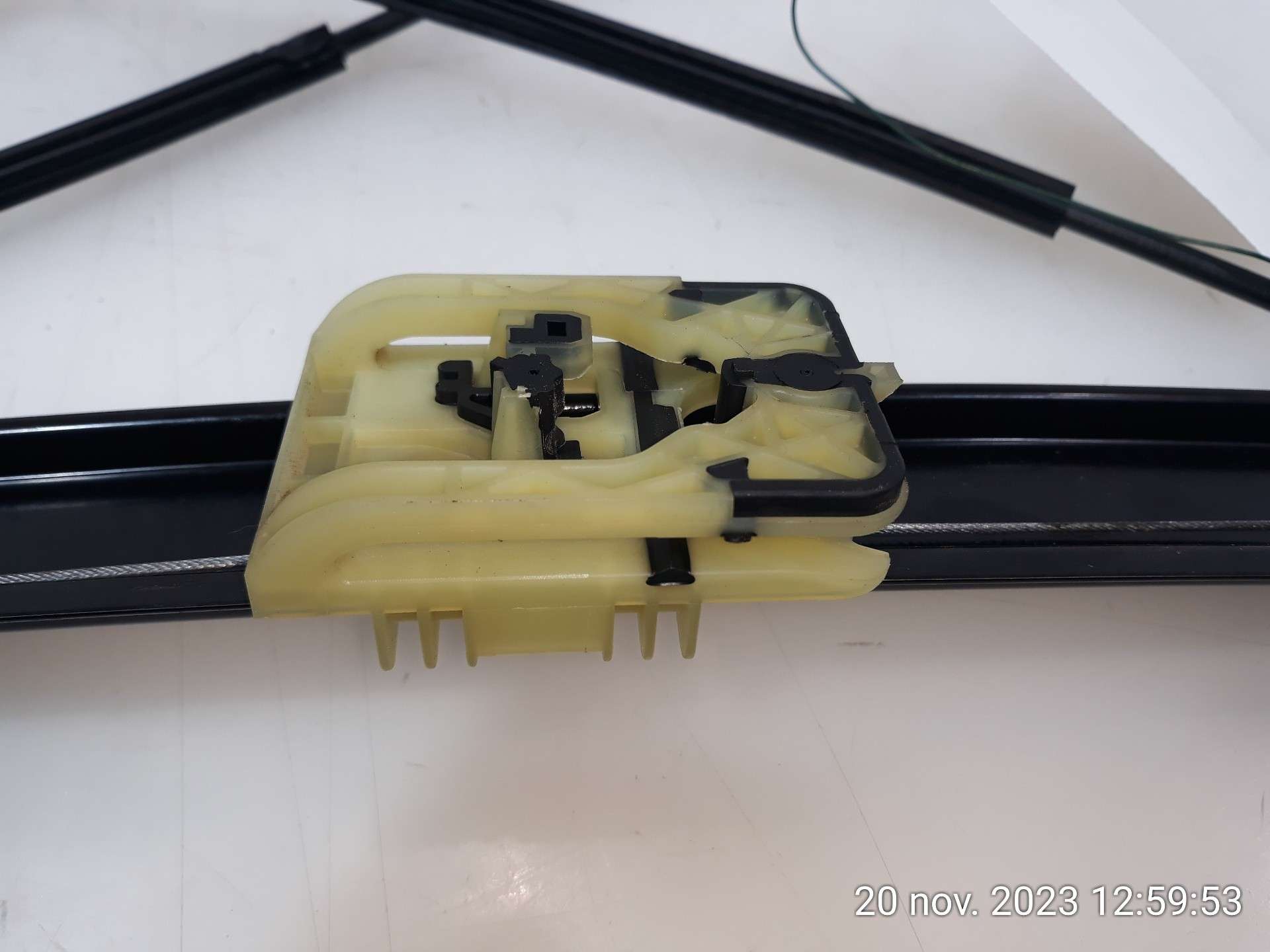 ELEVALUNAS DELANTERO IZQUIERDO VOLKSWAGEN POLO 2017- (2G4837461B 1518355)