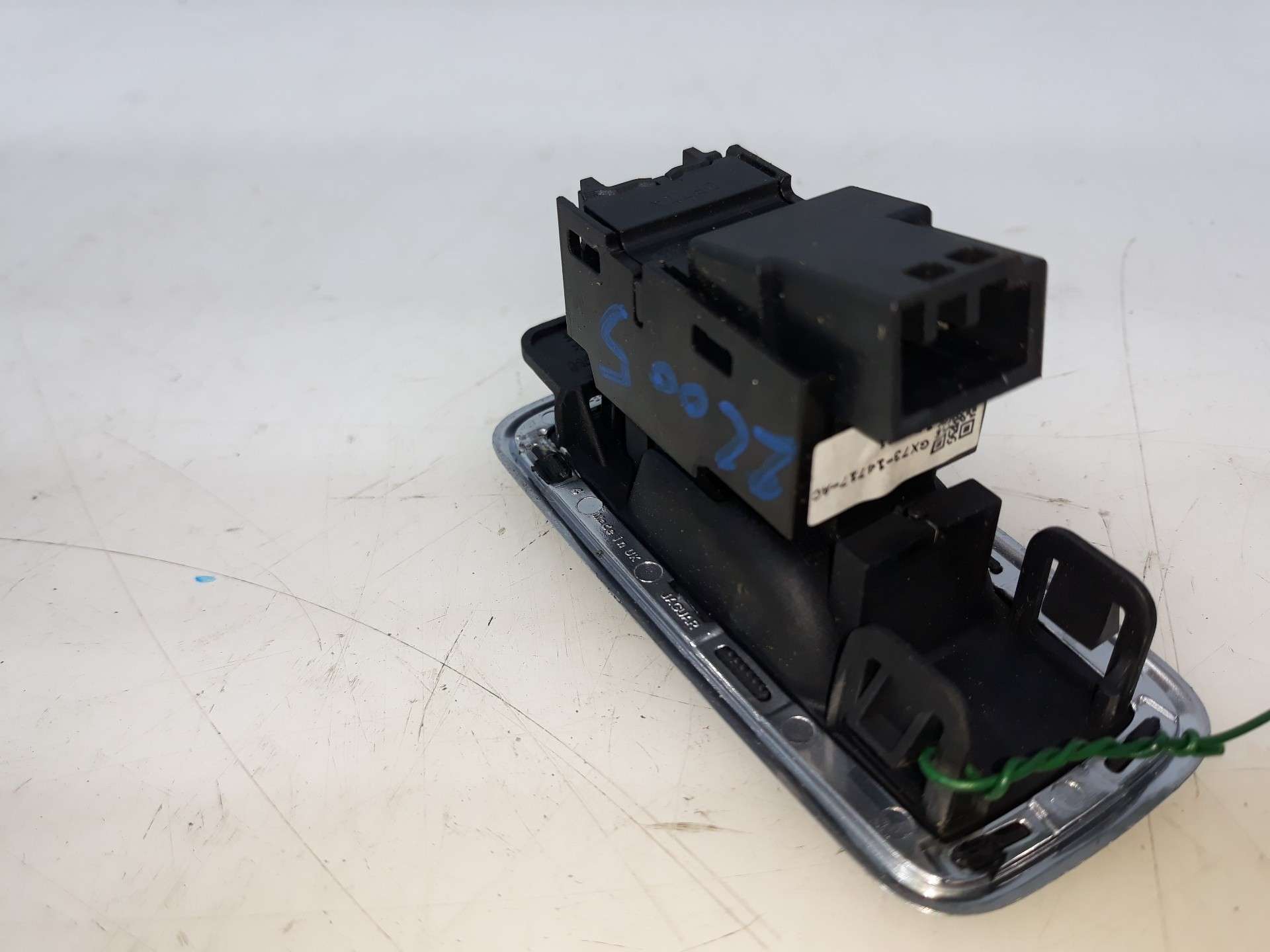 MANDO ELEVALUNAS DELANTERO DERECHO JAGUAR XF II (X260) 2015- (GX7314717AC 1518499)