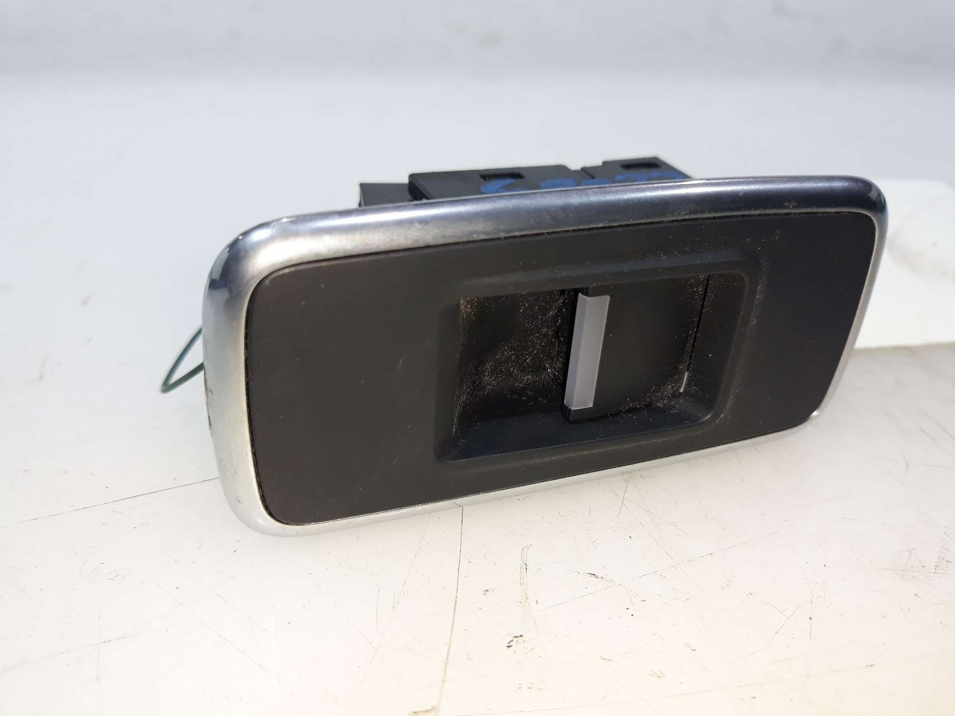 MANDO ELEVALUNAS TRASERO IZQUIERDO JAGUAR XF II (X260) 2015- (GX7314717AC 1518502)