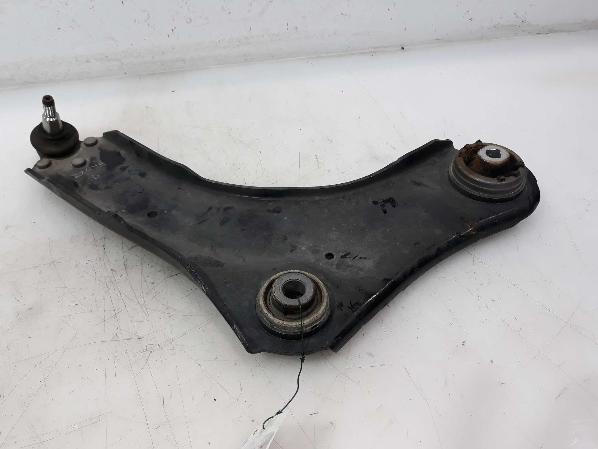 BRAZO SUSPENSION INFERIOR DELANTERO DERECHO RENAULT SCENIC III 2009-2016 (545000399R 1518697)