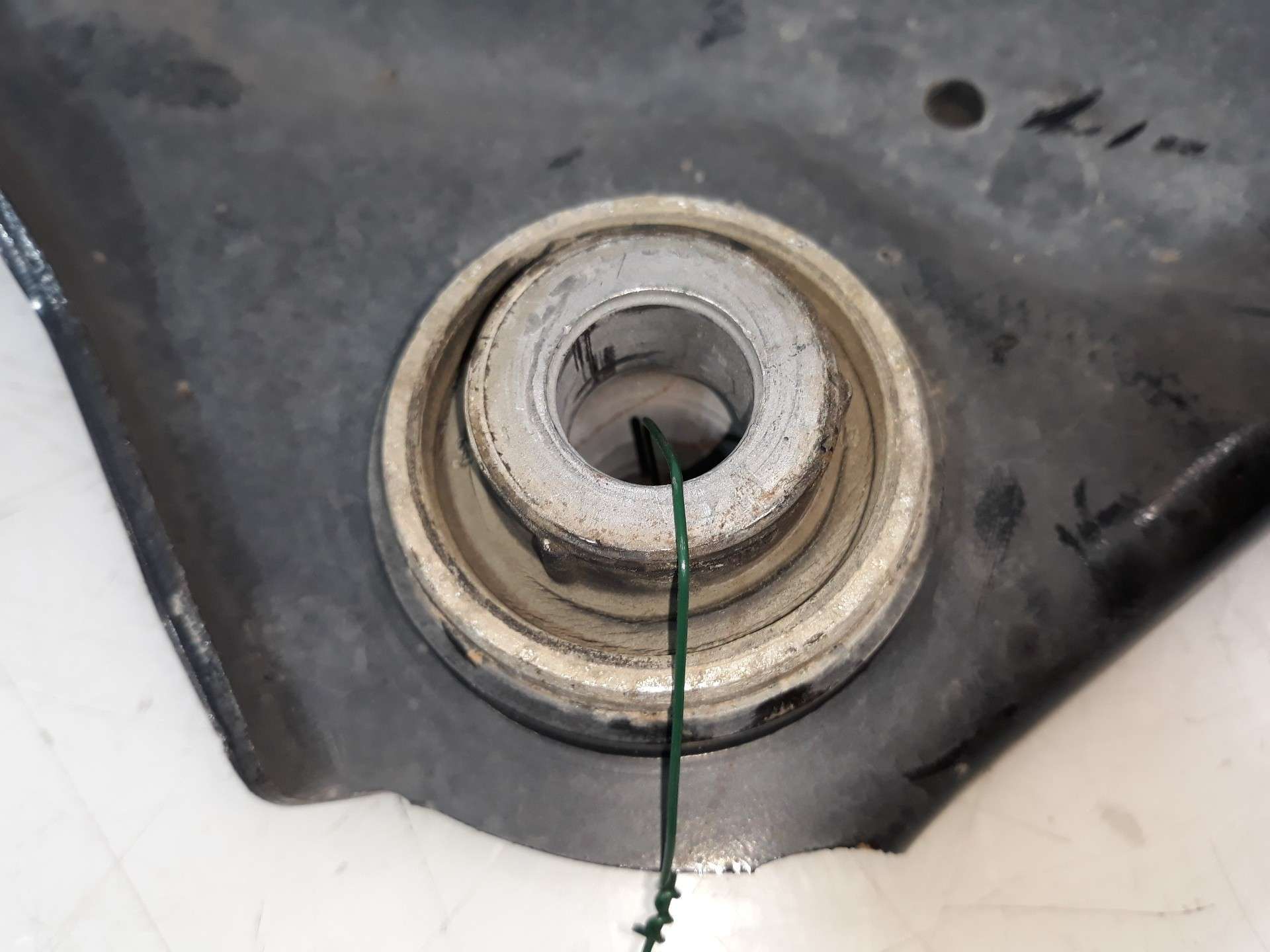 BRAZO SUSPENSION INFERIOR DELANTERO DERECHO RENAULT SCENIC III 2009-2016 (545000399R 1518697)