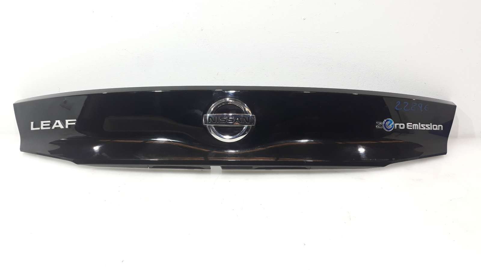 MOLDURAS TRASERAS NISSAN LEAF 2017- (908105SH0A 1626414)