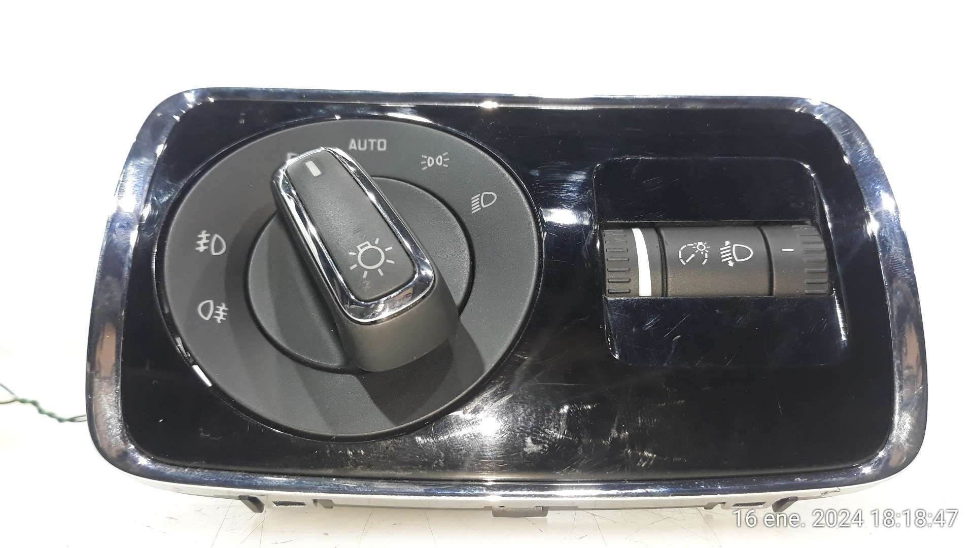 MANDO LUCES SKODA SUPERB COMBI (3T5) 2009-2015 (3T0941431B 1575840)