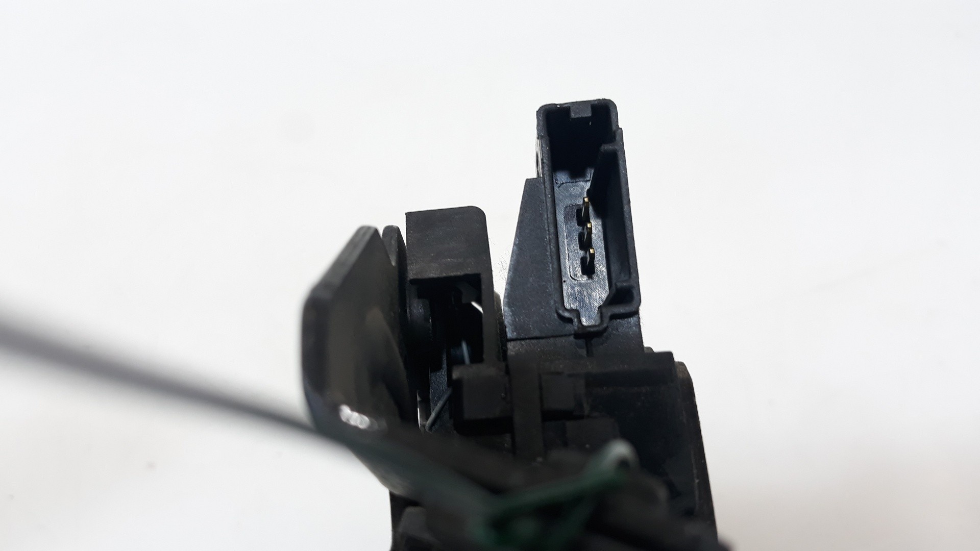 CERRADURA MALETERO / PORTON OPEL ASTRA J LIM. 2009-2015 (YR00237080 1627916)