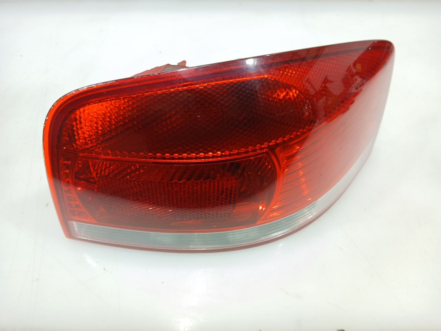 PILOTO TRASERO DERECHO AUDI A3 (8P1) 2003-2013 (8P0945096 1676011)