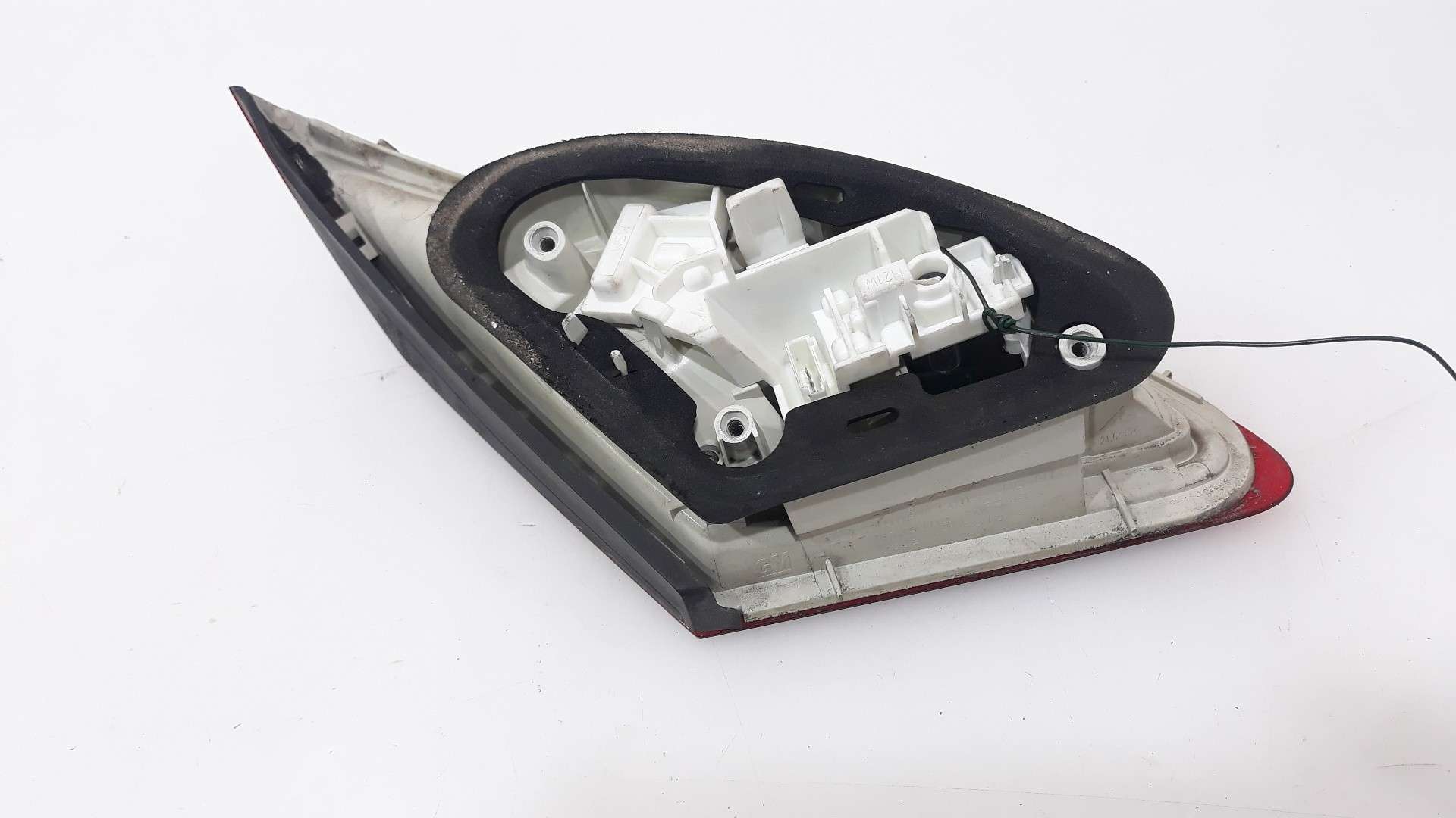 PILOTO TRASERO DERECHO INTERIOR OPEL ASTRA J LIM. 2009-2015 (13306456 1627979)