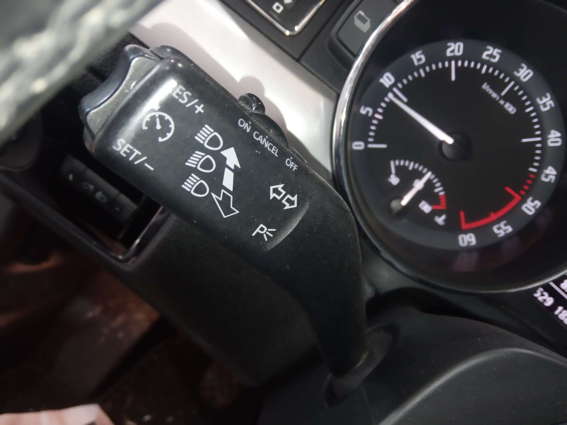 MANDO INTERMITENTES SKODA SUPERB COMBI (3T5) 2009-2015 (1K0953513G 1579568)