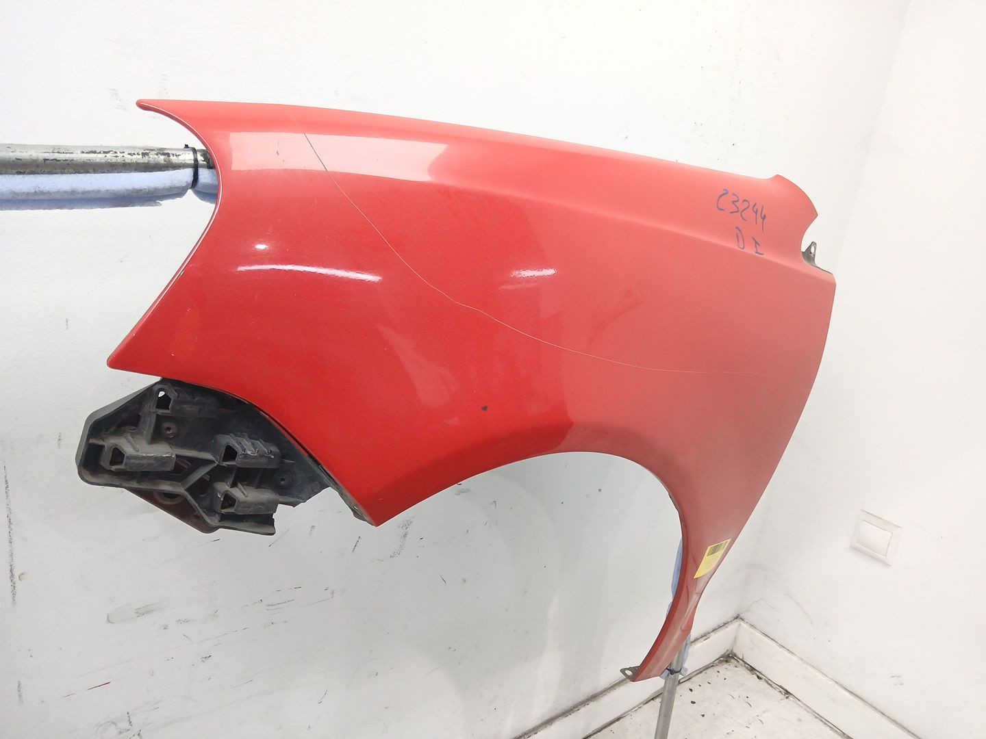 ALETA DELANTERA IZQUIERDA VOLKSWAGEN POLO IV Sedán (9A4, 9A2, 9N2, 9A6) 2002- (6Q0821105E 1677770)