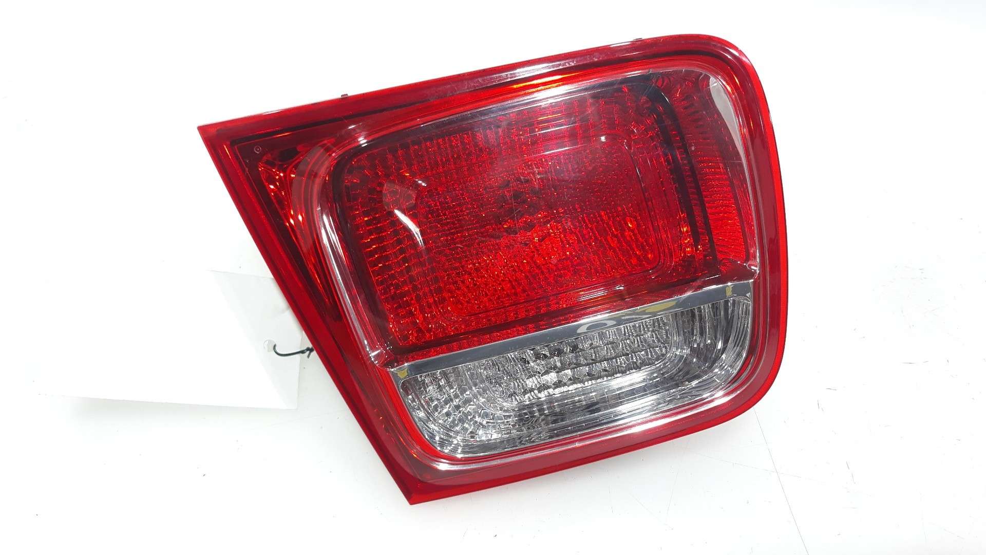 PILOTO TRASERO IZQUIERDO INTERIOR CHEVROLET MALIBU 2012-2014 (23452385 1631140)