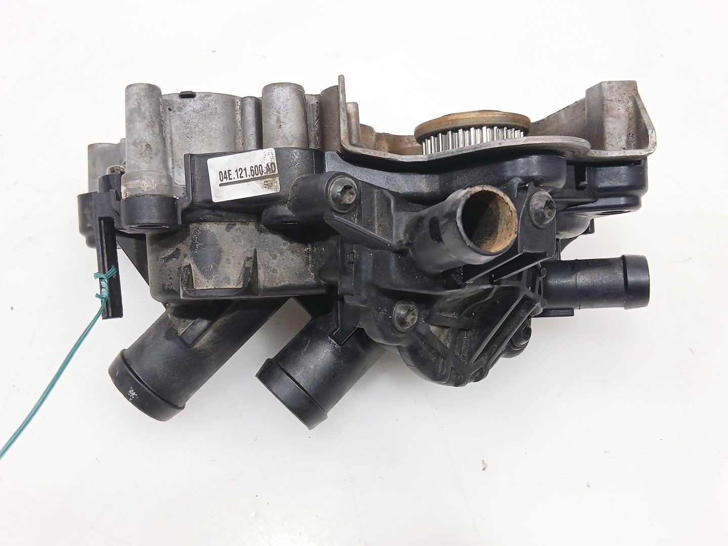 BOMBA AGUA VOLKSWAGEN JETTA IV (162, 163, AV3, AV2) 2008- (04E121600AD 1678705)