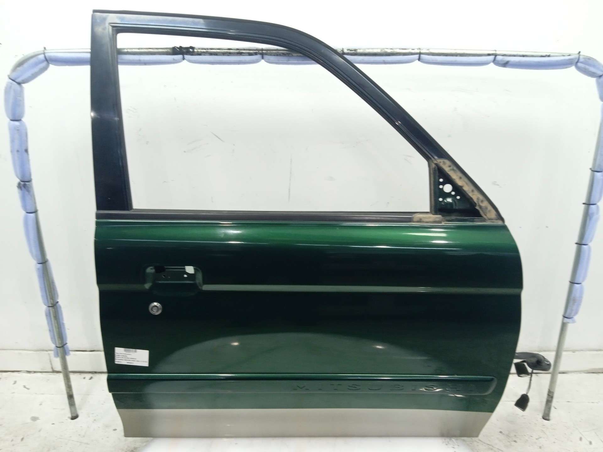 PUERTA DELANTERA DERECHA MITSUBISHI MONTERO SPORT (K90) 1998-2007 (MR508010 1632273)