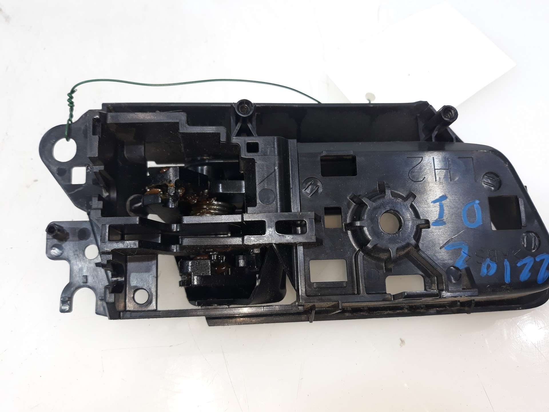 MANETA INTERIOR DELANTERA IZQUIERDA TOYOTA LAND CRUISER (J15) 2009-2017 (6760660040C0 1522841)