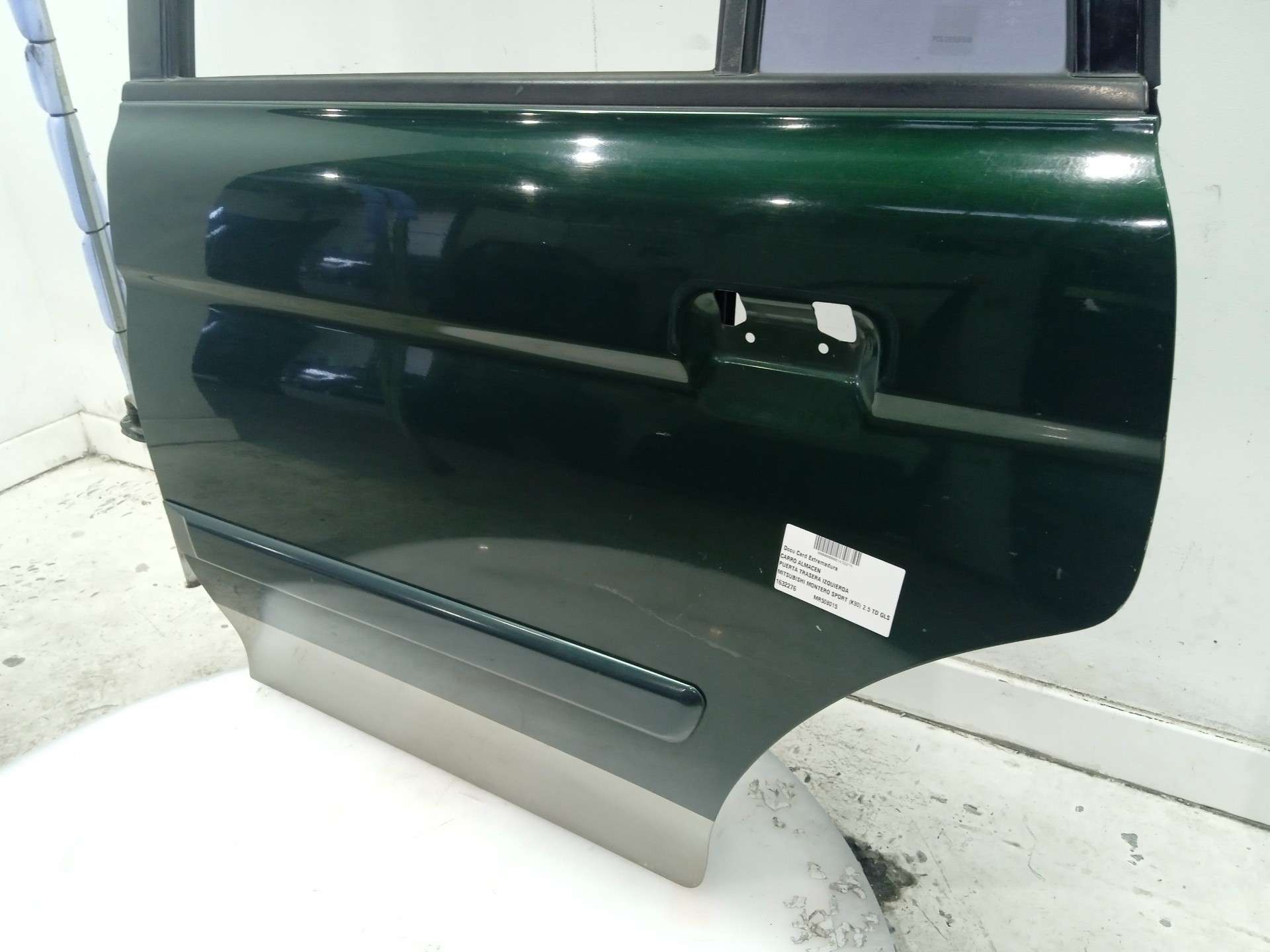 PUERTA TRASERA IZQUIERDA MITSUBISHI MONTERO SPORT (K90) 1998-2007 (MR508015 1632276)