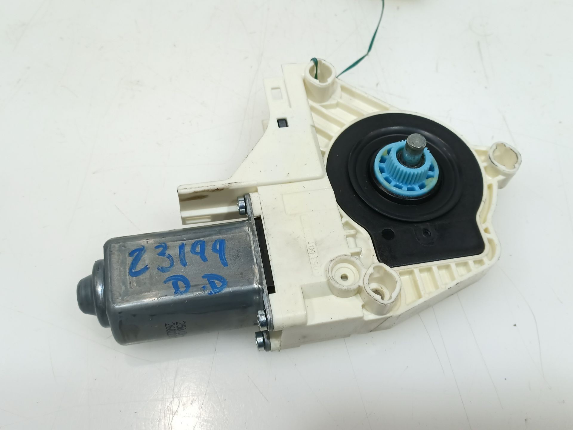 MOTOR ELEVALUNAS DELANTERO DERECHO VOLKSWAGEN SHARAN VAN (7N1, 7N2) 2010- (8K0959801B 1681287)