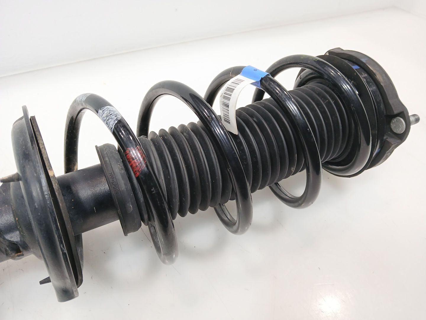 AMORTIGUADOR DELANTERO DERECHO MG ZS SUV (AZS1) 2017- (10573459 1681743)