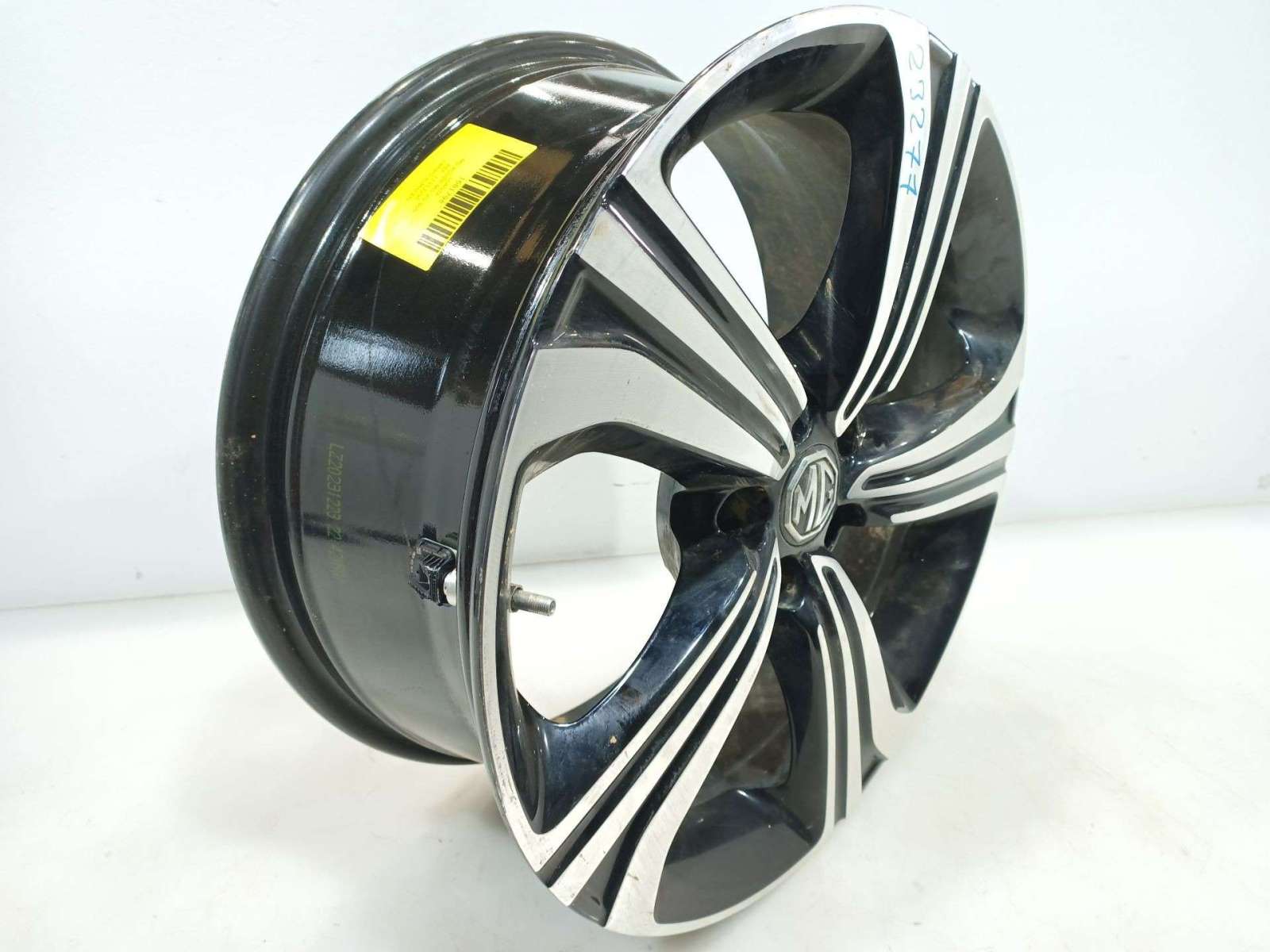 LLANTA MG ZS SUV (AZS1) 2017- (11513290 1681798)