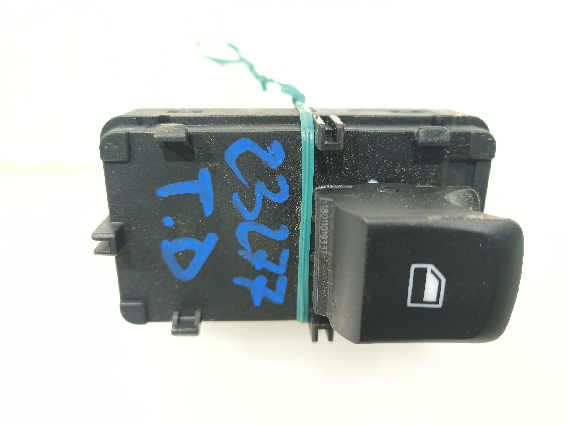 MANDO ELEVALUNAS TRASERO DERECHO MG ZS SUV (AZS1) 2017- (10470993 1681804)