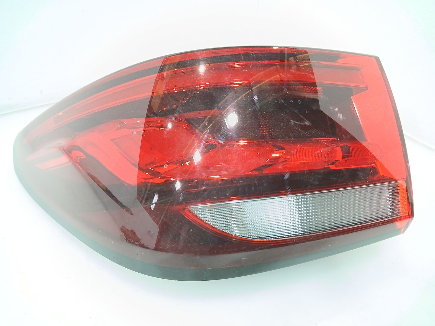 PILOTO TRASERO IZQUIERDO MG ZS SUV (AZS1) 2017- (10571681 1681836)