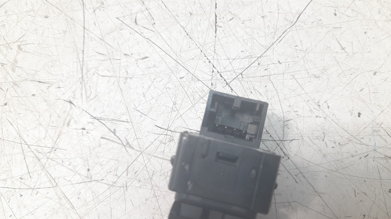 MANDO ELEVALUNAS TRASERO DERECHO 4M0959855 