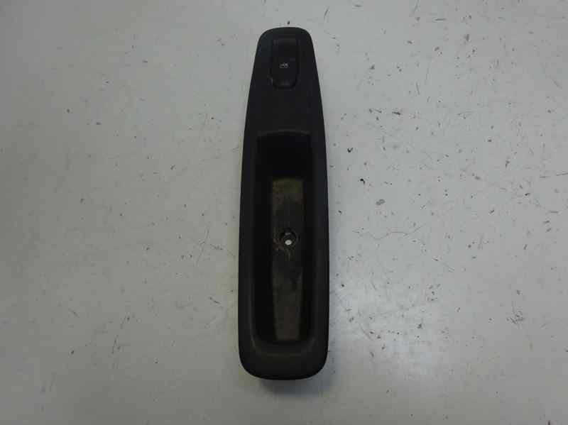 MANDO ELEVALUNAS TRASERO DERECHO REF 