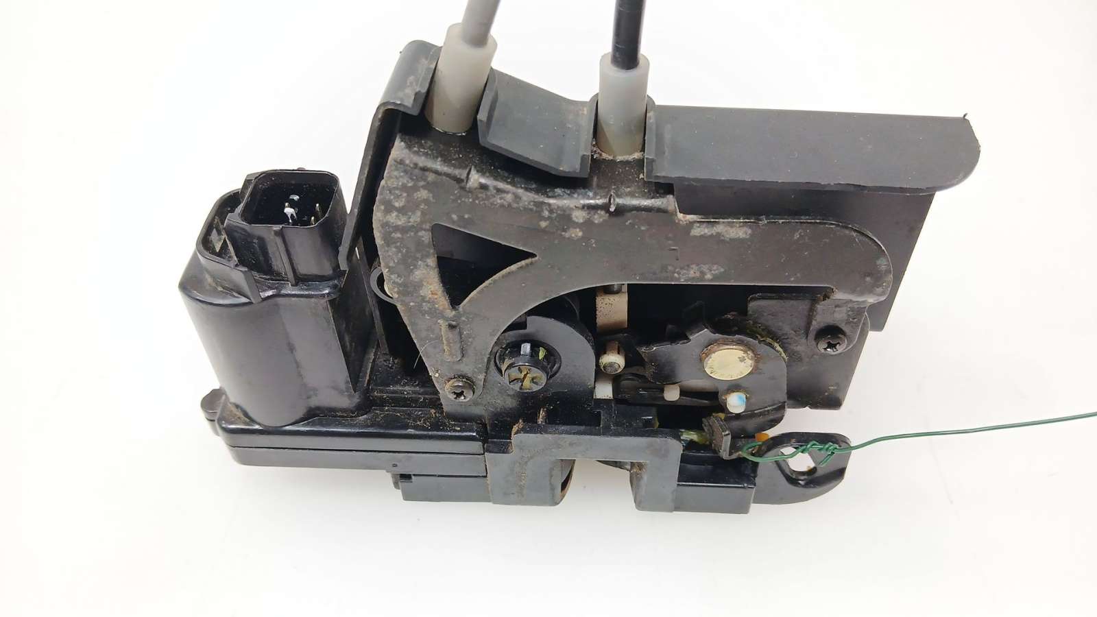 CERRADURA PUERTA DELANTERA IZQUIERDA SSANGYONG KYRON 2005-2011 (7121009026 1687287)