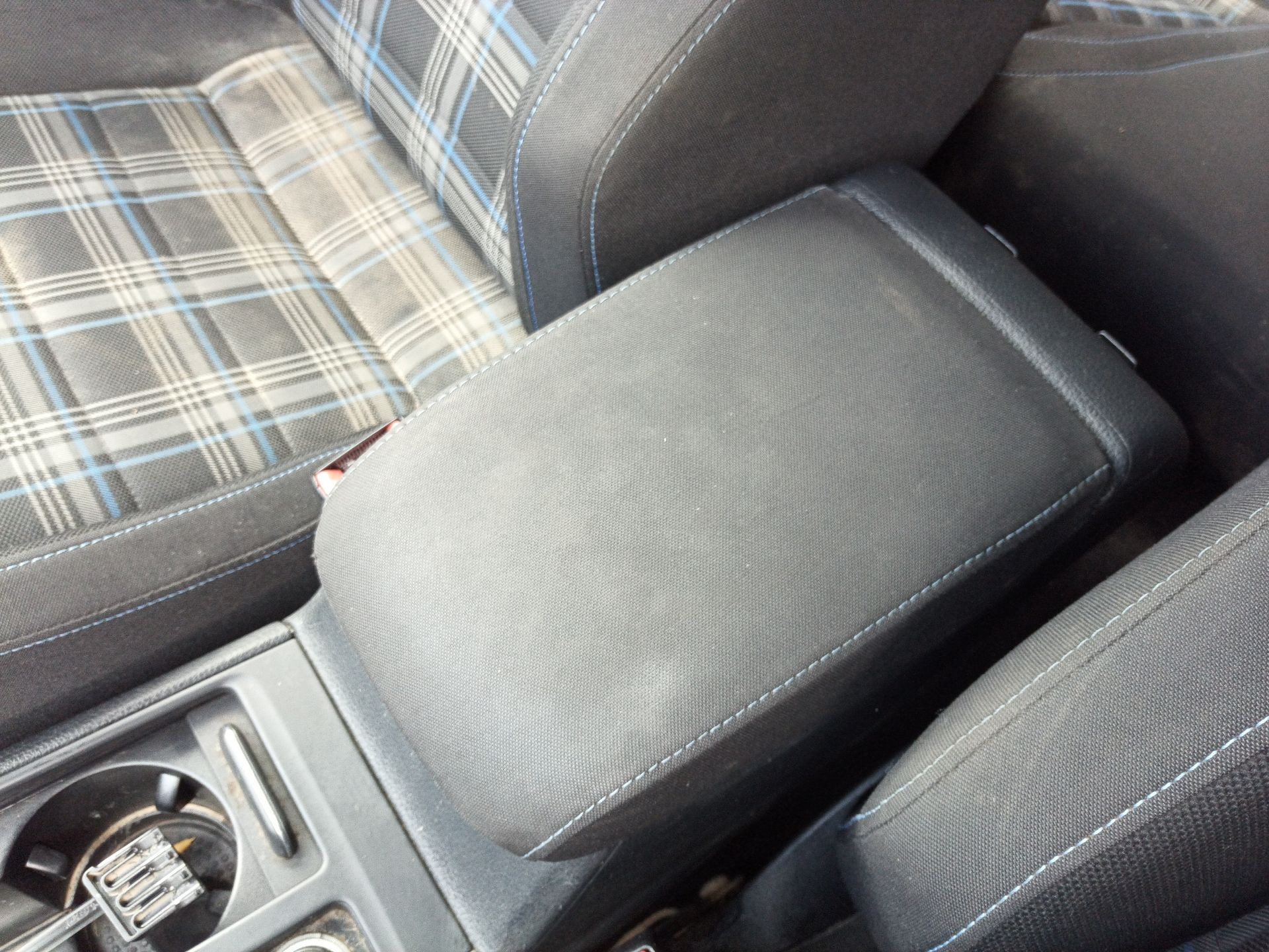 APOYABRAZOS CENTRAL 5G0864207F 