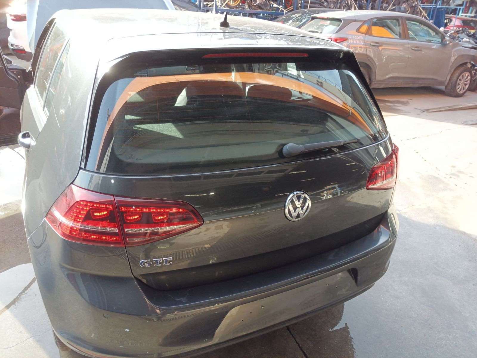 PORTON TRASERO VOLKSWAGEN GOLF VII LIM. 2012-2017 (5G6827025AA 1441283)