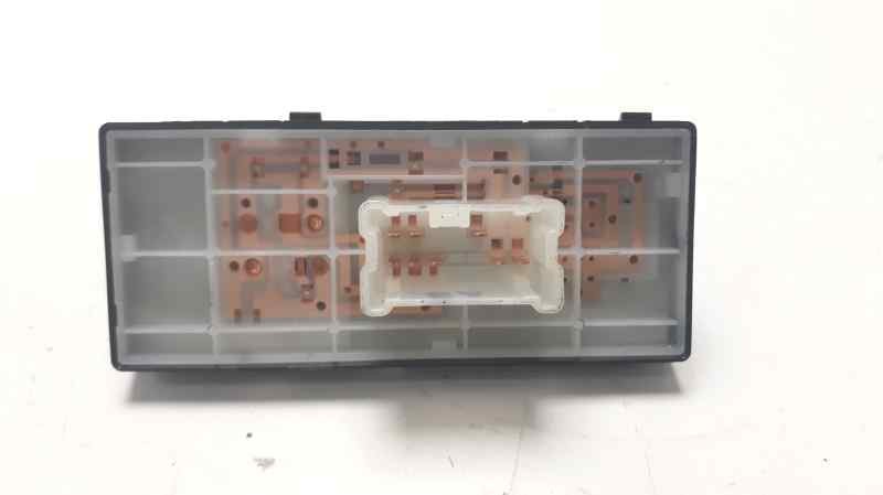 MANDO ELEVALUNAS DELANTERO DERECHO REF 