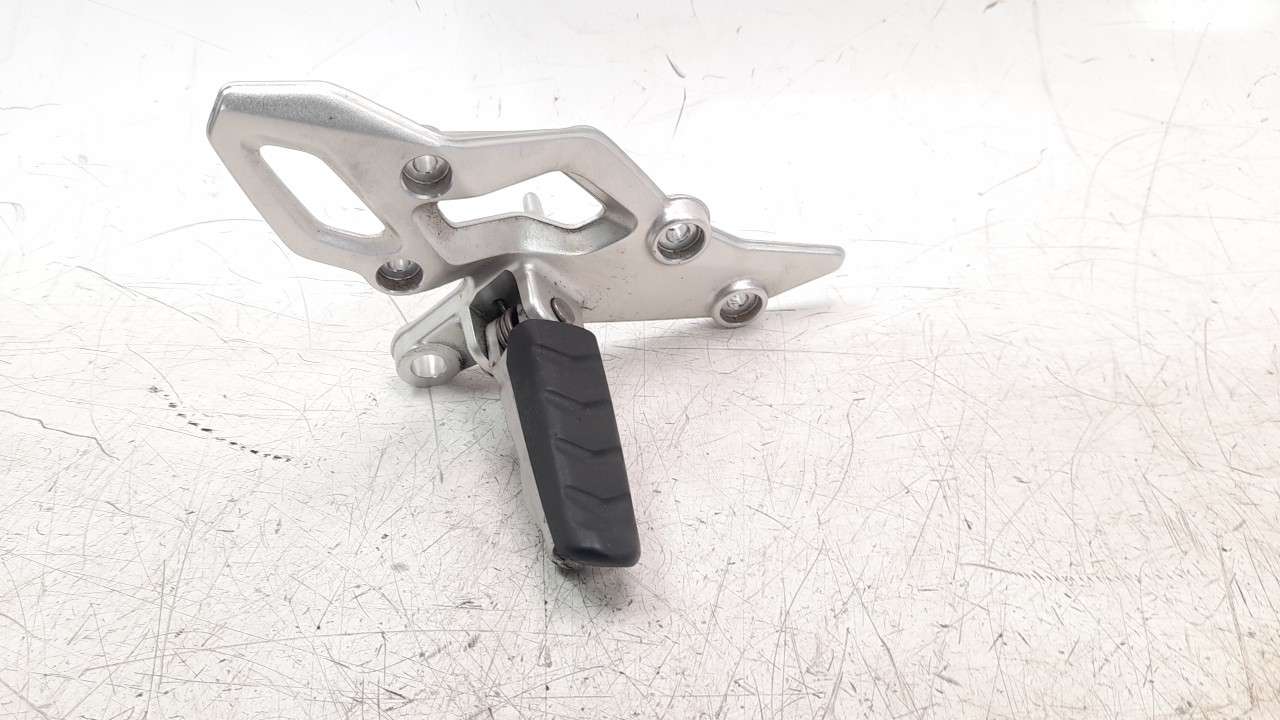 ESTRIBO LATERAL BMW R 1200 R 2015-2019 (46718540797 1424293)