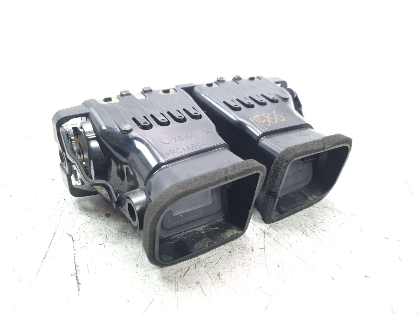 REJILLA AIREADORA GJ32014A22AA 