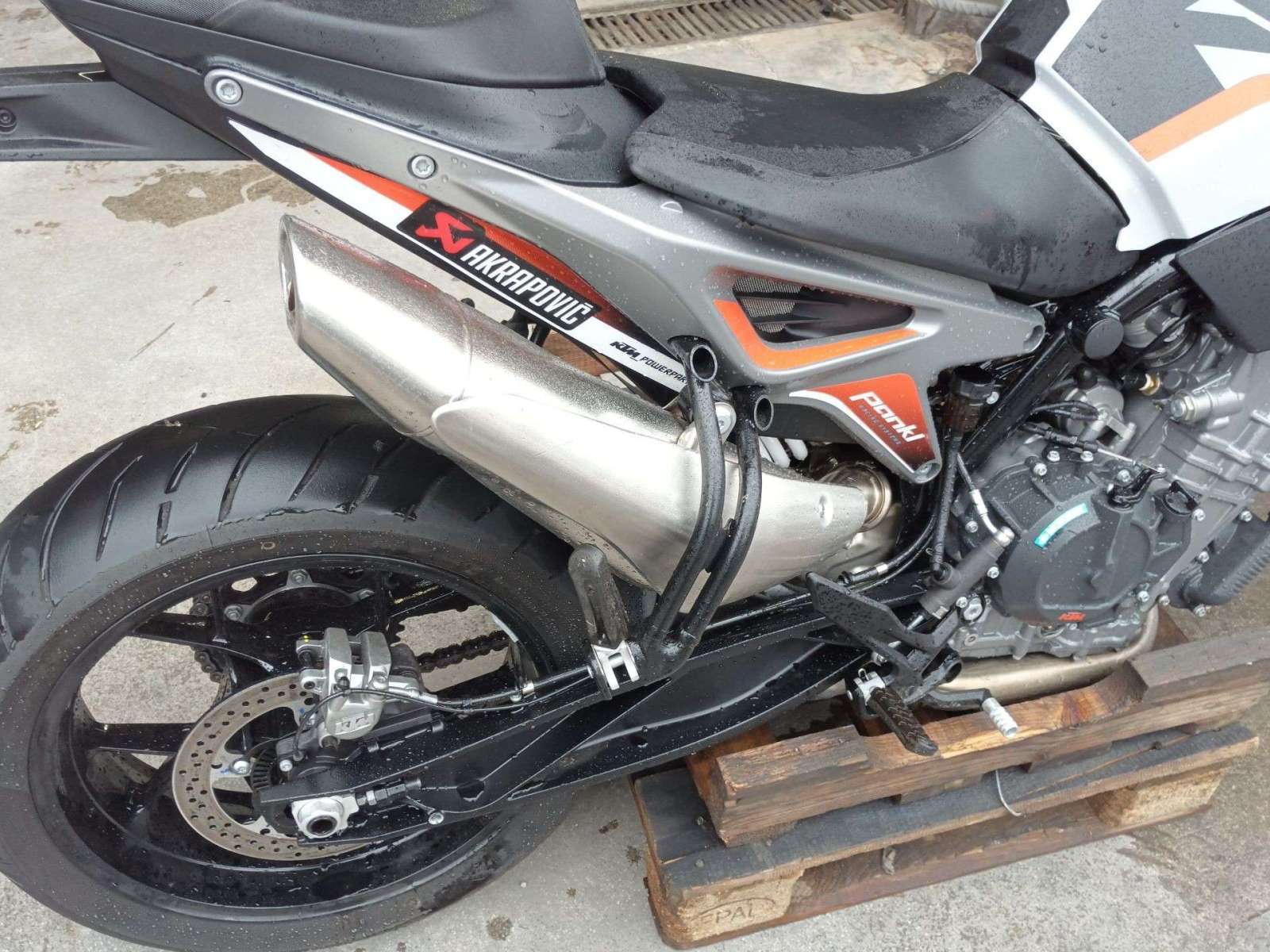 SILENCIADOR TRASERO KTM DUKE - (C90705083000 1443057)