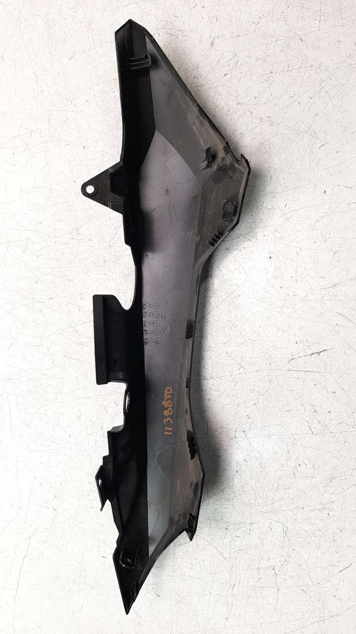 MOLDURA HONDA NC 750 2016- (77215MKAD80ZM 1275228)