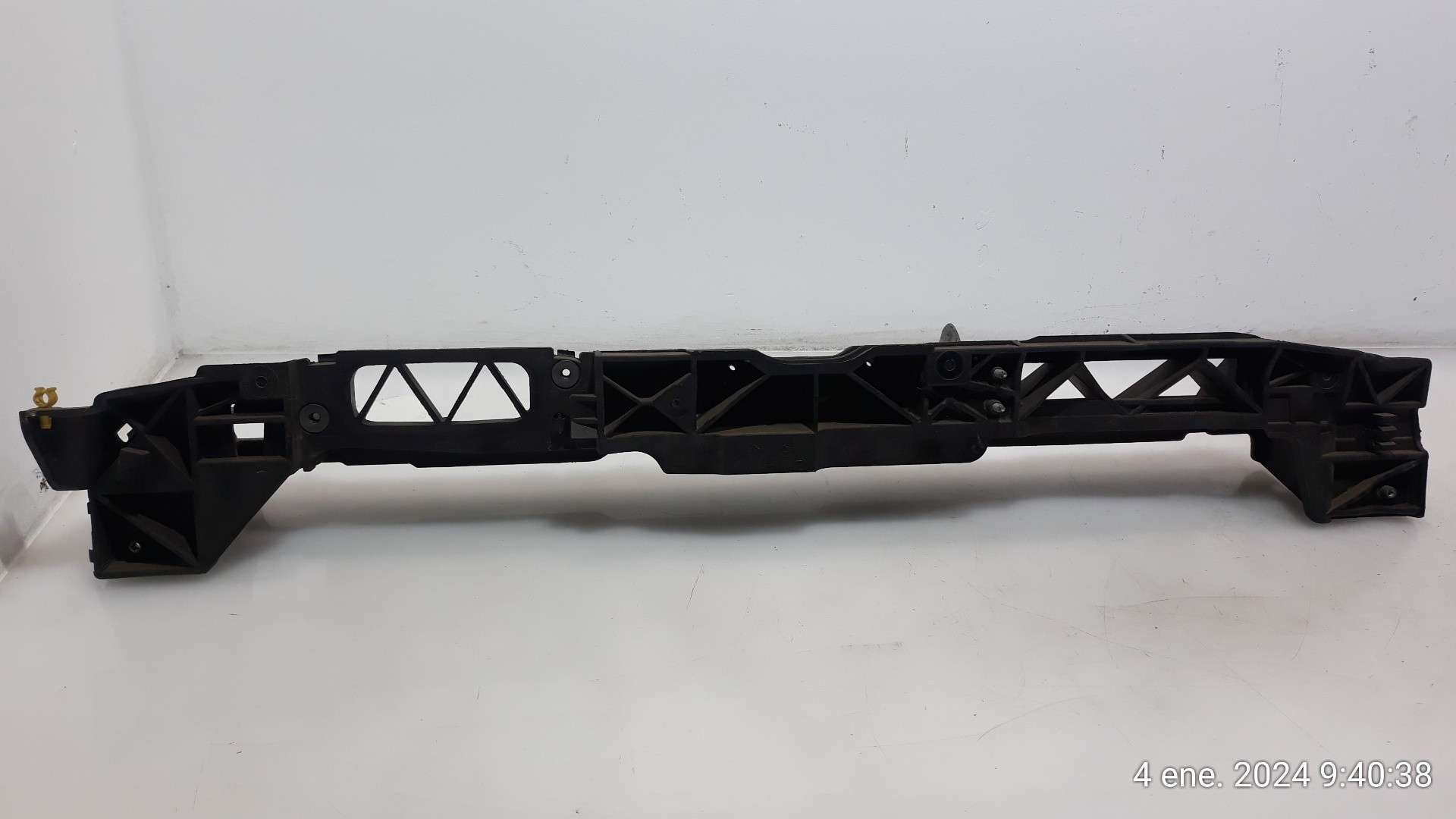 TRAVESAÑO SUPERIOR PEUGEOT 308 2013- (9816603980 1583729)