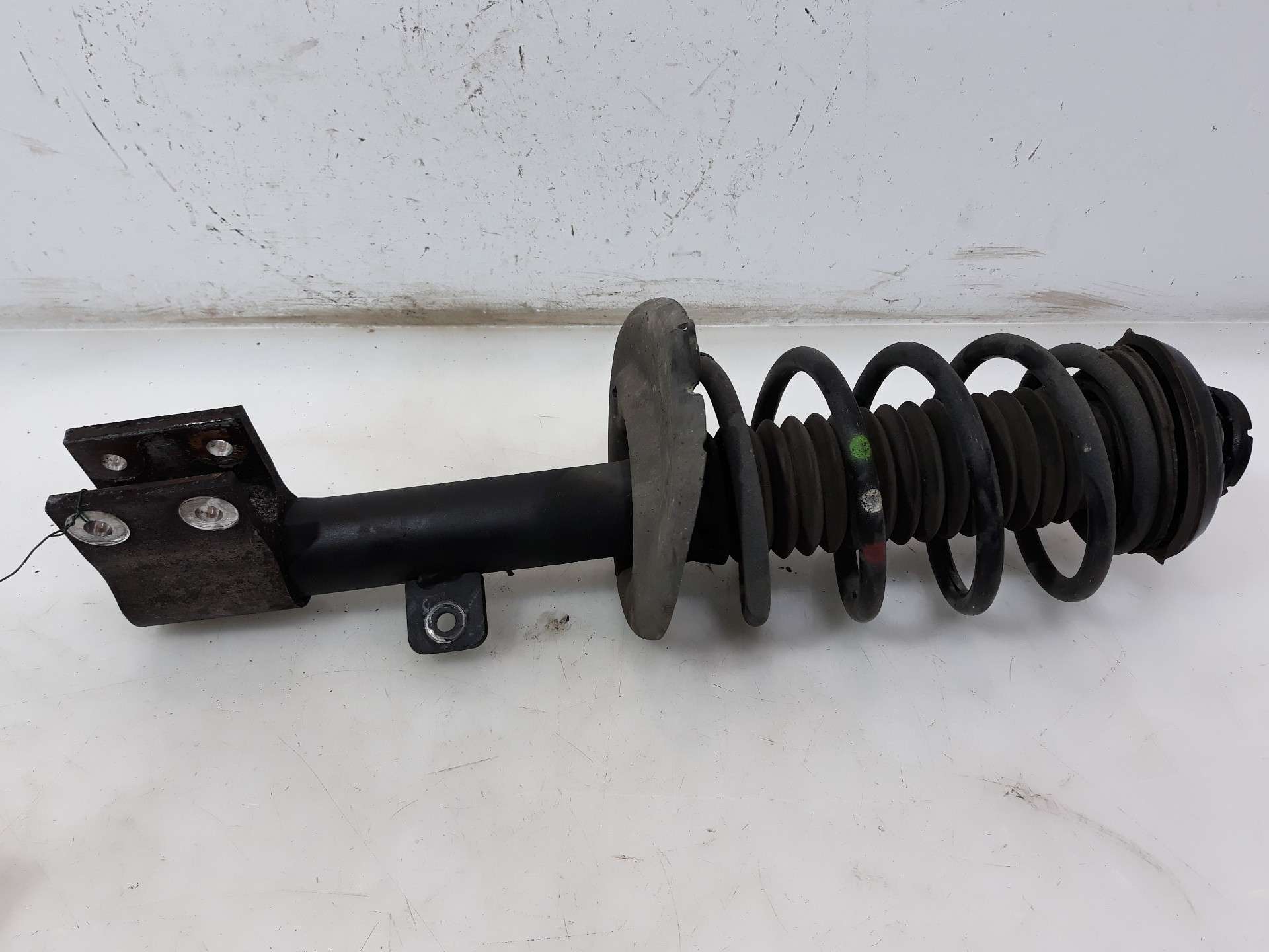 AMORTIGUADOR DELANTERO IZQUIERDO PEUGEOT 5008 2009-2017 (9807734180 1523872)