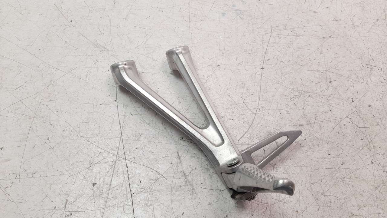 ESTRIBO LATERAL 50760MKND50 