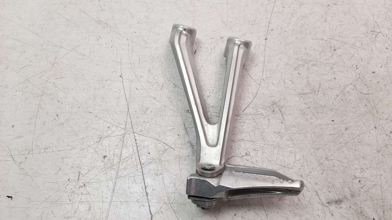 ESTRIBO LATERAL 50760MKND50 