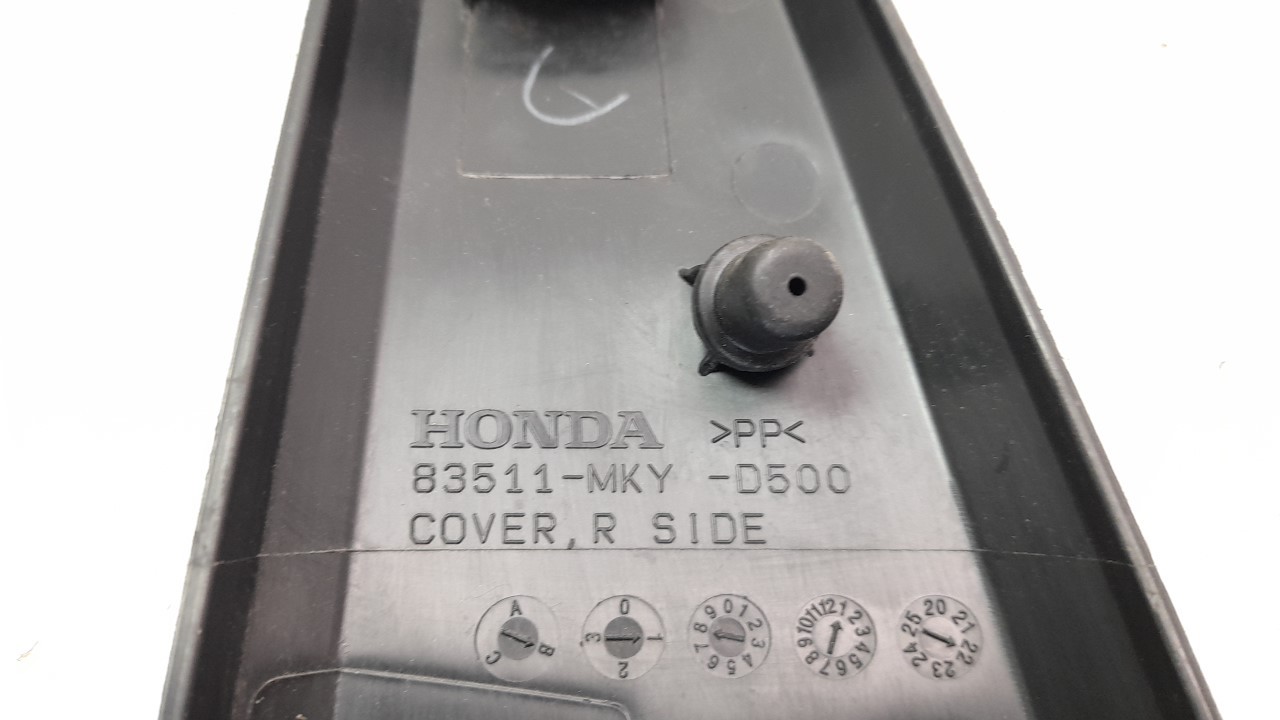 MOLDURA HONDA CB 650R 2018- (83511MKYD500 1276799)