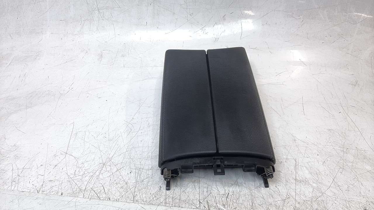 APOYABRAZOS CENTRAL MERCEDES-BENZ CLASE C (W205) LIM. 2013- (2056808804 1276896)