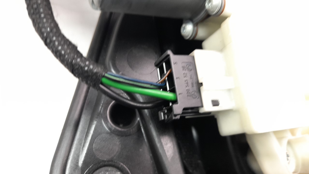 ELEVALUNAS DELANTERO DERECHO A2057200279 