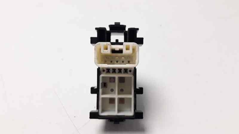 MANDO ELEVALUNAS TRASERO DERECHO 8481052030 IAF810068HQ EWSTY005