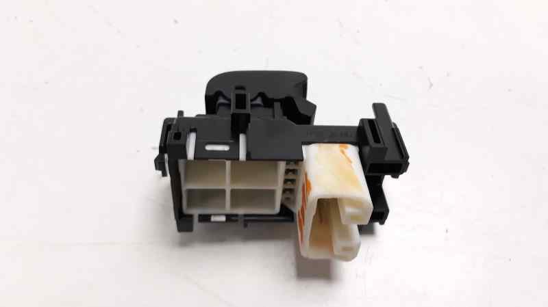 MANDO ELEVALUNAS TRASERO IZQUIERDO 698300D230 