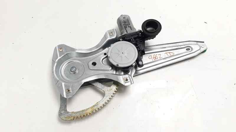 ELEVALUNAS TRASERO DERECHO 857200D120 