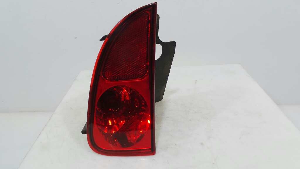 FARO ANTINIEBLA TRASERO DERECHO RENAULT ESPACE /GRAND ESPACE (JE0) 1996-2000 (8200027154 898929)