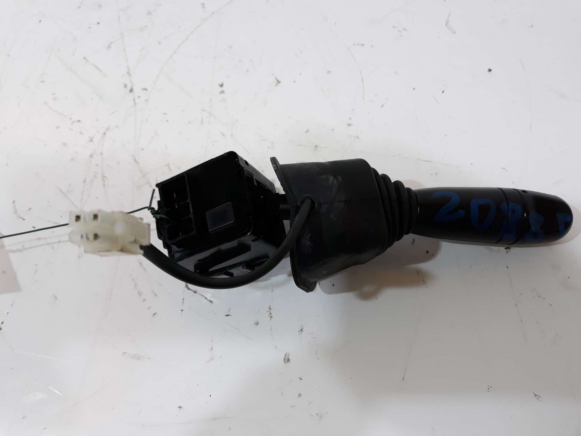 MANDO LUCES DAEWOO TACUMA 2000-2004 (96279223 1328757)