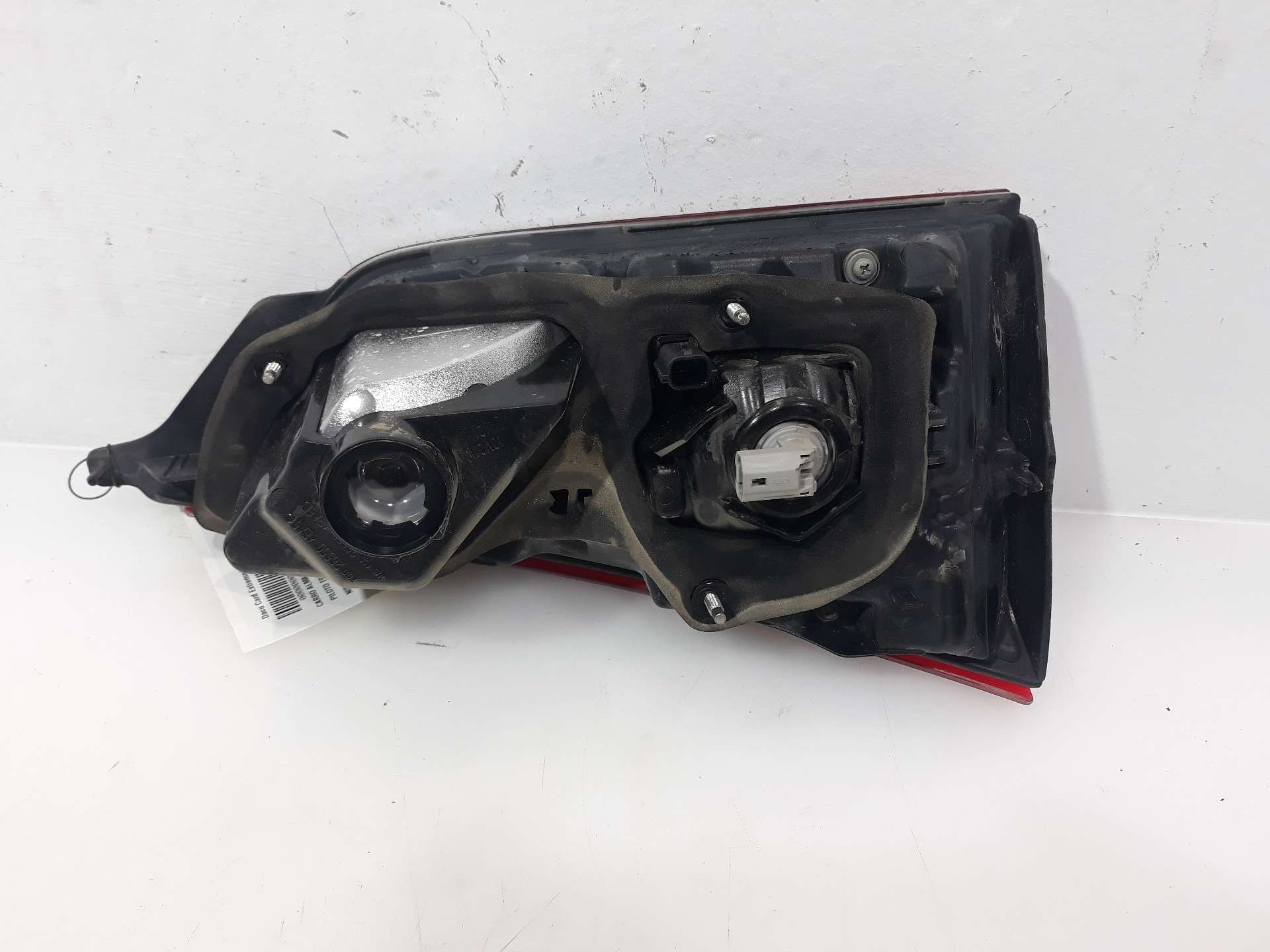 PILOTO TRASERO DERECHO INTERIOR NISSAN QASHQAI (J11) 2013- (265504EA5 1525790)