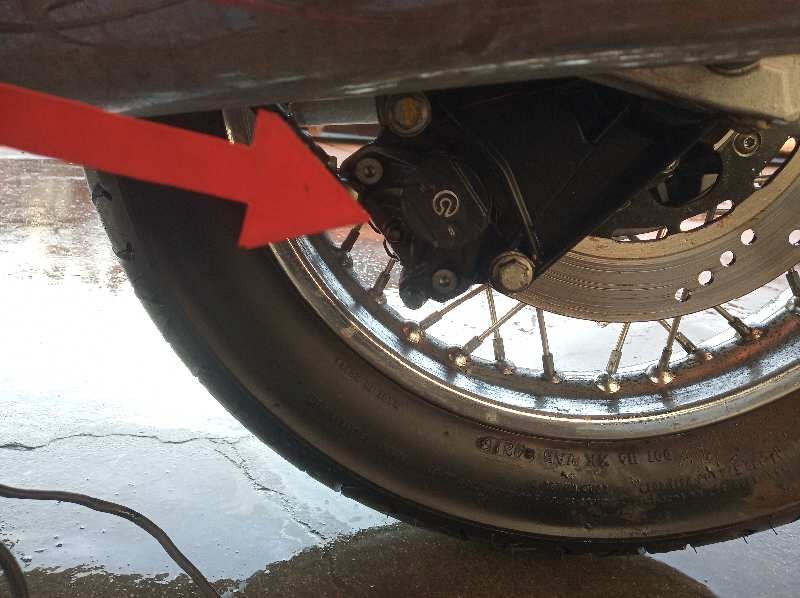 PINZA DE FRENO TRASERA IZQUIERDA GUZZI NEVADA 2005-2007 (GU31653081 946180)