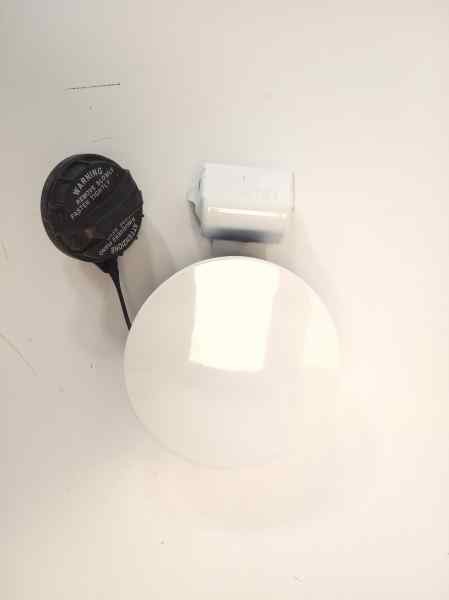 TAPA EXTERIOR COMBUSTIBLE KIA RIO (YB) 2016- (965101W200 998229)